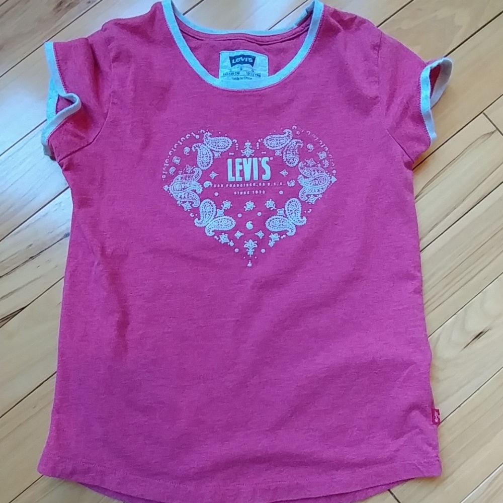 Levi's shirt
